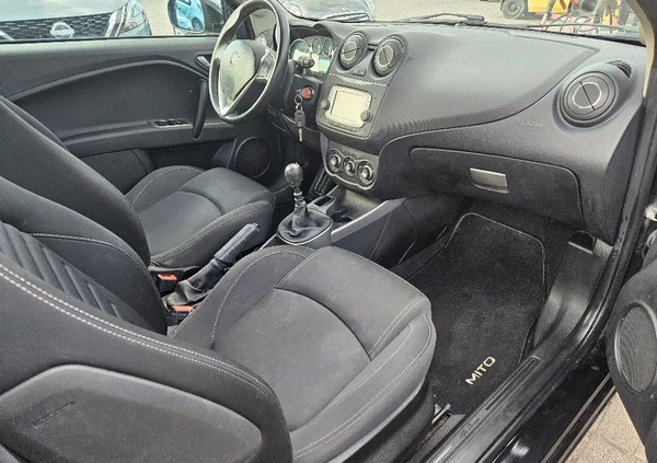 BMW Seria 1 cena 45500 przebieg: 230772, rok produkcji 2012 z Złotów małe 191